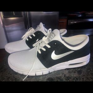 Women’s Nike Sneakers